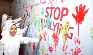 Panduan Lengkap Kepala Sekolah: 7 Langkah Jitu Wujudkan Standar Sekolah Ramah Anak Panduan Lengkap Kepala Sekolah: 7 Langkah Jitu Wujudkan Standar Sekolah Ramah Anak