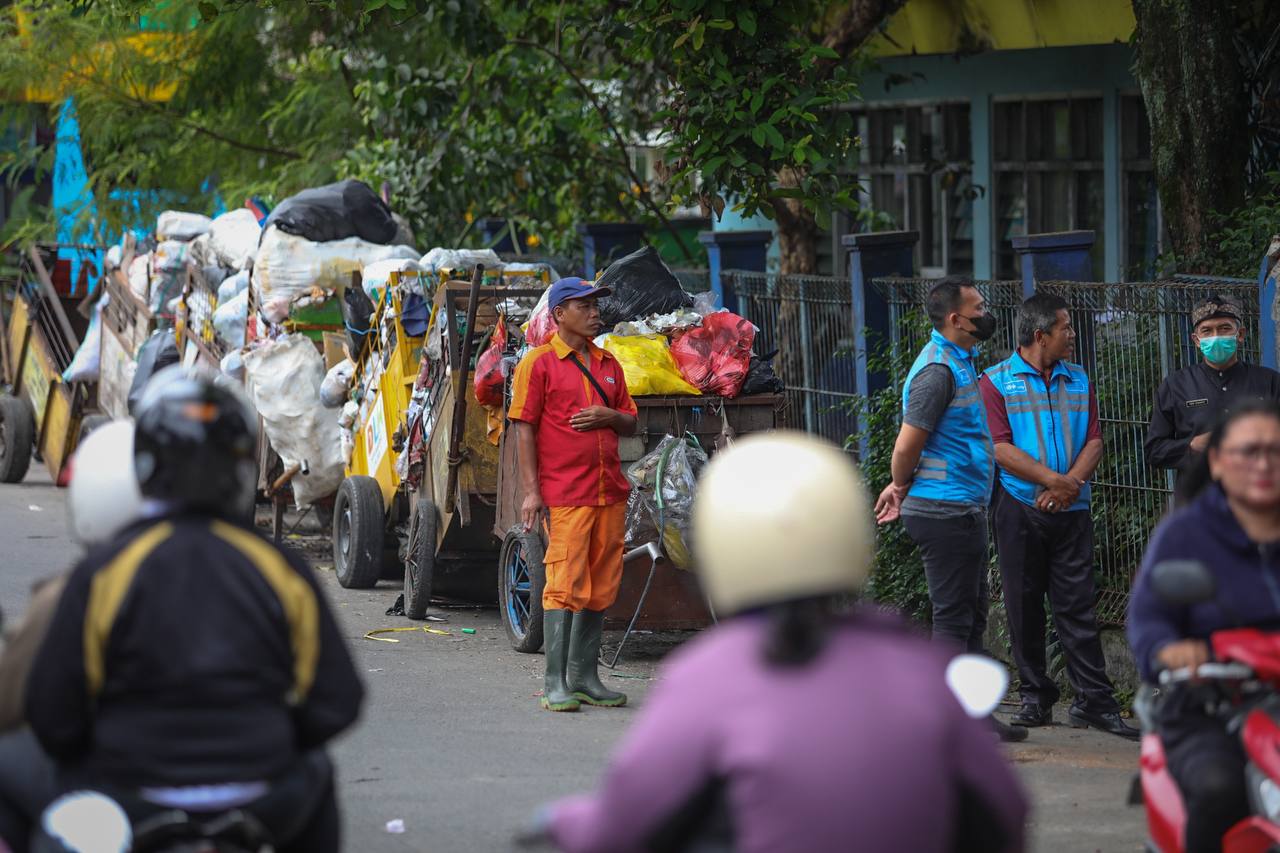 Pemkot Bandung Klaim 50 Persen TPS di Kota Bandung Kembali Normal