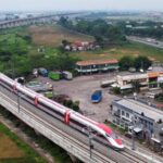 Kamu Khawatir Kereta Cepat Hanya Sampai Tegalluar ? Pemerintah Siapkan feeder Untuk Lanjutkan Ke Pusat Kota Bandung