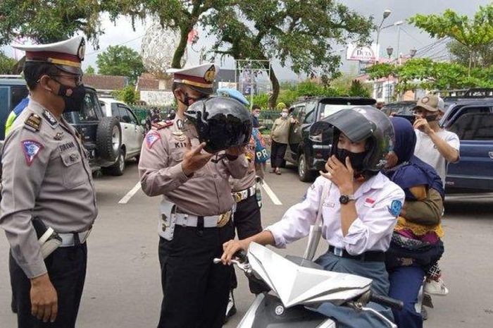Polresta Bandung Akan Gelar Operasi Patuh Lodaya 2023. Kamu Yang Ngeyel Suka Lawan Arus dan Gak Pakai Helm, Tolong Minggir