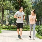 Kelihatan Konyol, Tapi Fart Walk Lebih Ampuh Lawan Stres daripada Yoga!