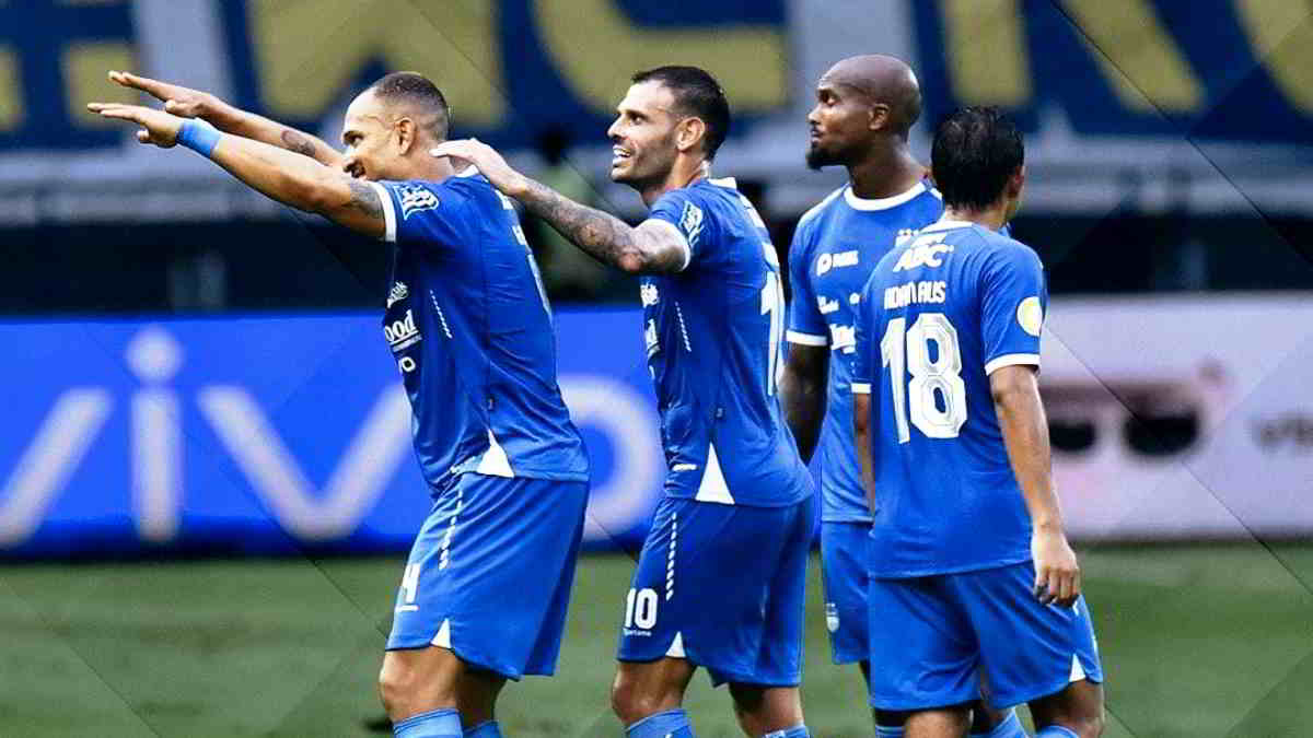 Hanya 18 Pemain, Persib Tetap Optimis Sambut Piala Presiden 2025 Hanya 18 Pemain, Persib Tetap Optimis Sambut Piala Presiden 2025