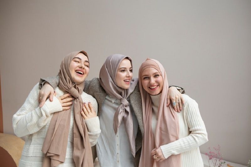 Tips Jualan Hijab Online di Bandung yang Cepat Laku! Tips Jualan Hijab Online di Bandung yang Cepat Laku!
