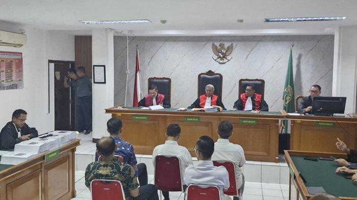 Kasus Korupsi Bandung Smart City, 4 Anggota DPRD Kota Bandung dan Eks Sekda Divonis Penjara Kasus Korupsi Bandung Smart City, 4 Anggota DPRD Kota Bandung dan Eks Sekda Divonis Penjara