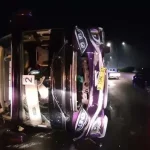Bus Peziarah Bandung Terguling di Km 70 Tol Cipularang