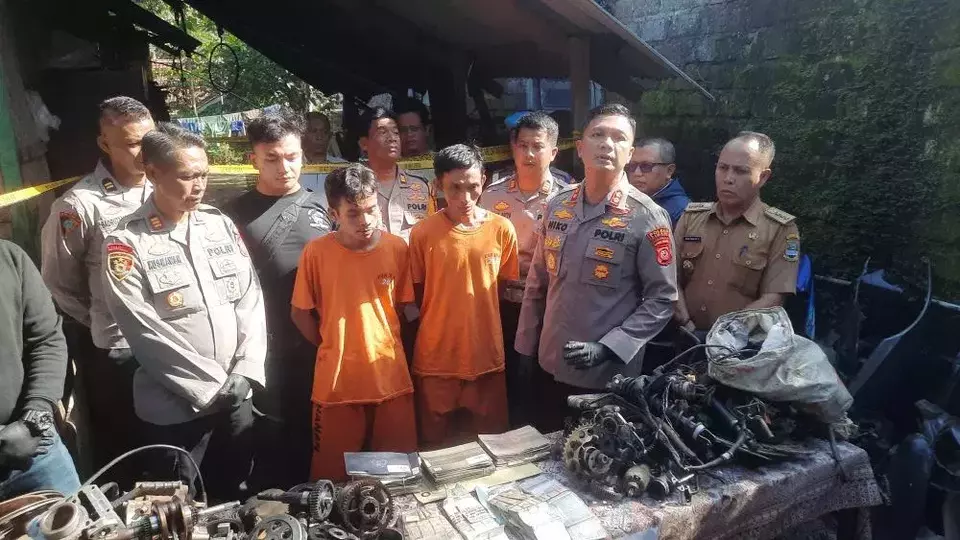 Penadah Motor Curian di Bandung Barat Sudah 2 Tahun Beraksi Diam-Diam! Penadah Motor Curian di Bandung Barat Sudah 2 Tahun Beraksi Diam-Diam!