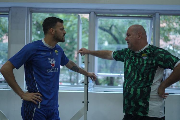 Patricio Matricardi Siap Bawa Persib Hat-trick Liga 1 Patricio Matricardi Siap Bawa Persib Hat-trick Liga 1
