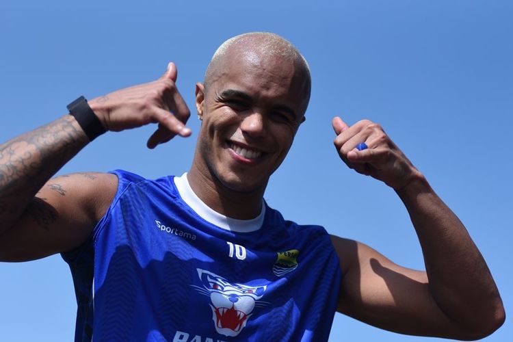William Marcilio Pakai Nomor 10 di Persib! Warisi Semangat Legenda Brasil William Marcilio Pakai Nomor 10 di Persib! Warisi Semangat Legenda Brasil