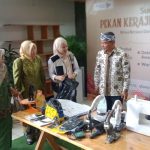 Karya UMKM Jabar Ini Raup Ratusan Juta dari Limbah Plastik