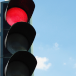 5 Tips Hindari Lampu Merah Panjang