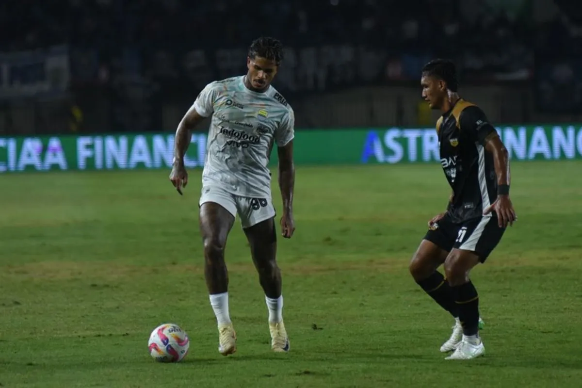 Persib Ditahan Imbang, Tapi Bobotoh Malah Puji Ramon Tanque Persib Ditahan Imbang, Tapi Bobotoh Malah Puji Ramon Tanque