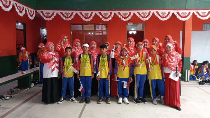 Serunya Lomba Agustusan di MI Al Halim Bandung Serunya Lomba Agustusan di MI Al Halim Bandung