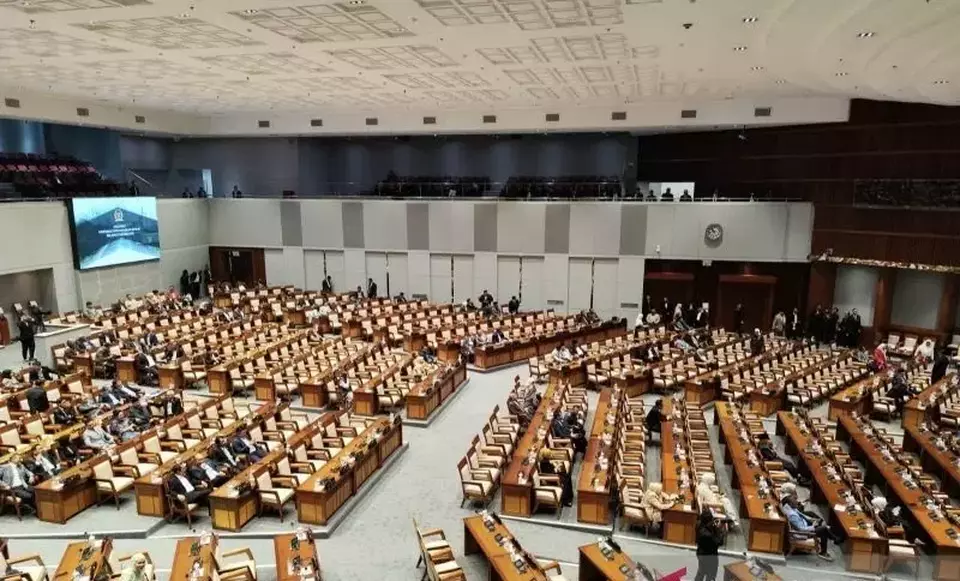 Politik-Hukum Terkini