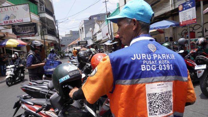 Parkir Modern Handheld Bandung Mulai Diuji, Pembayaran via QRIS Bank bjb Parkir Modern Handheld Bandung Mulai Diuji, Pembayaran via QRIS Bank bjb