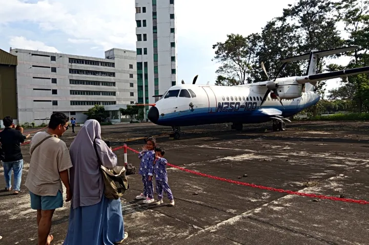 N250 BJ Habibie Menghilang dari Bandung N250 BJ Habibie Menghilang dari Bandung