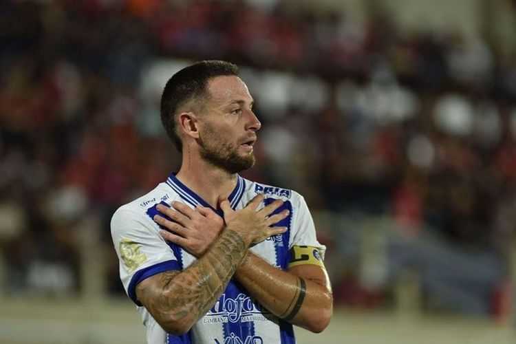 Persib Tumbang, 4 Pemainnya Justru Dipanggil Bela Garuda Persib Tumbang, 4 Pemainnya Justru Dipanggil Bela Garuda