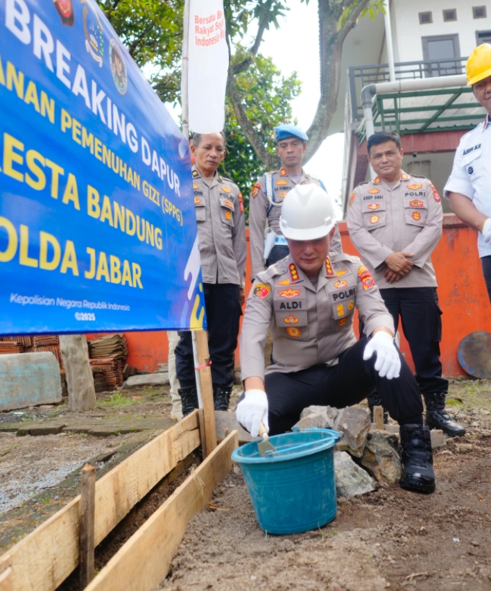 Polresta Bandung Luncurkan Program MBG Polresta Bandung Luncurkan Program MBG