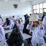 Sekolah Siaga Bencana Bandung Latih Siswa dengan Simulasi Gempa