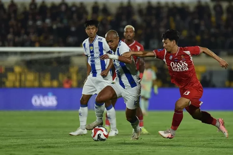 Persib Bandung vs Persijap Jepara: Maung Bandung Kalah 1-2, Beckham Cedera Persib Bandung vs Persijap Jepara: Maung Bandung Kalah 1-2, Beckham Cedera
