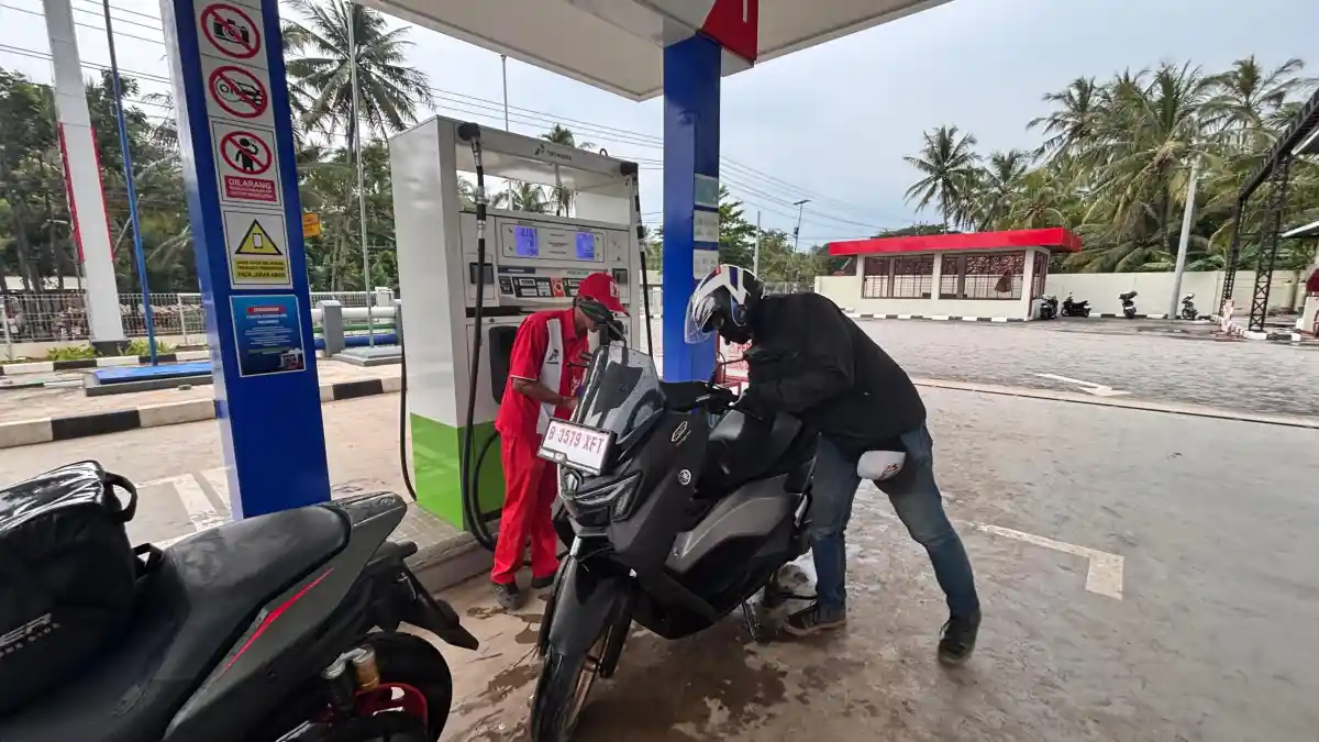 Harga BBM Pertamina 7 Agustus 2025 Turun, Pertamax Kini Rp12.200 per Liter