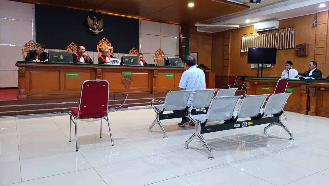 Sidang Kasus Pertambangan Agus Supriatna di Bandung Memasuki Babak Pemeriksaan Saksi Sidang Kasus Pertambangan Agus Supriatna di Bandung Memasuki Babak Pemeriksaan Saksi