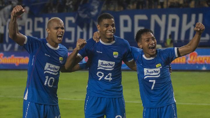 Babak Pertama Panas! Persib vs Persebaya Masih Imbang 0-0 Babak Pertama Panas! Persib vs Persebaya Masih Imbang 0-0