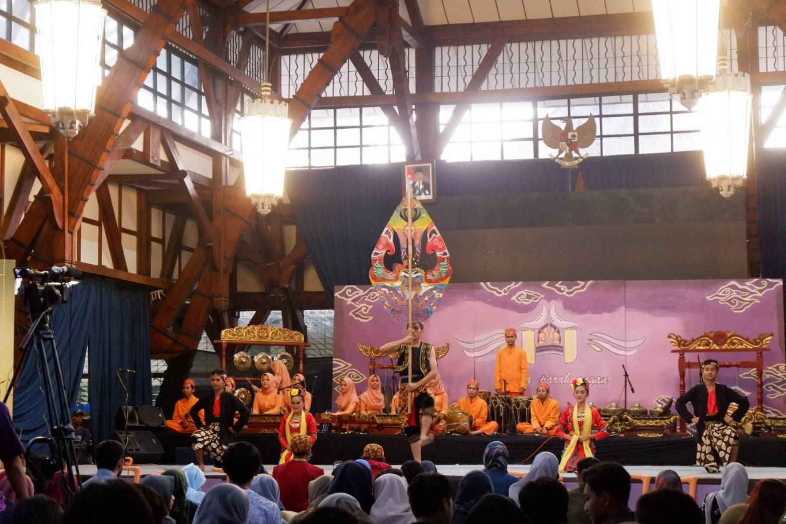 Rahasia Panggung Seni Kampus Bandung Rahasia Panggung Seni Kampus Bandung