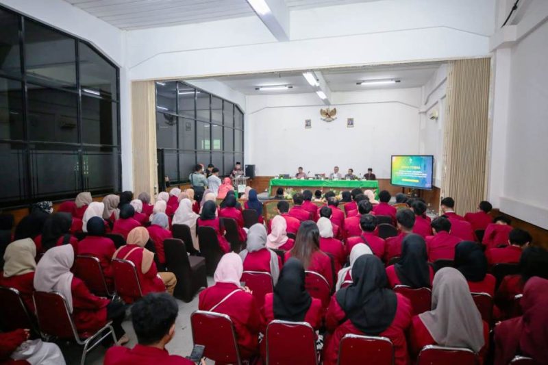Pemkot Bandung Salurkan Rp3,5 Juta untuk 115 Mahasiswa Uninus Pemkot Bandung Salurkan Rp3,5 Juta untuk 115 Mahasiswa Uninus