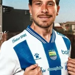 Thom Haye, Bintang Eropa Pilih Persib Bandung