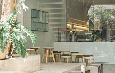 Book Cafe Instagramable Bandung: 5 Spot Estetik Paling Hits untuk Nongkrong Book Cafe Instagramable Bandung: 5 Spot Estetik Paling Hits untuk Nongkrong