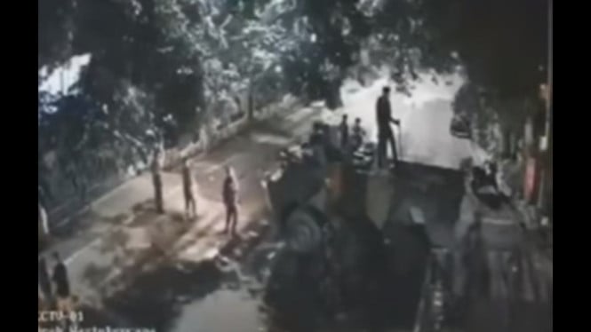Aparat Tidak Menembak Mahasiswa, Gas Air Mata di Taman Sari Disebut Dampak Provokasi Massa Aparat Tidak Menembak Mahasiswa, Gas Air Mata di Taman Sari Disebut Dampak Provokasi Massa