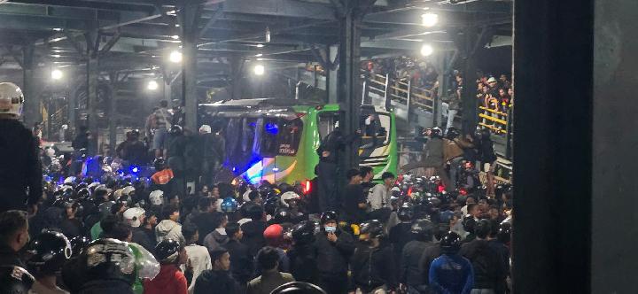 Polisi Ungkap Pemicu Bentrok Suporter PSIM dan Persib Polisi Ungkap Pemicu Bentrok Suporter PSIM dan Persib
