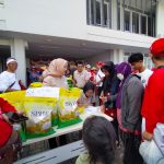 HJKB Bandung 2025: KKMP Babakan Sari Gelar Booth Beras Murah, Warga Antusias