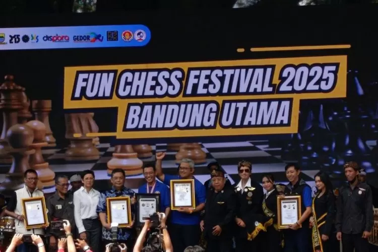 10 Festival Budaya Bandung yang Wajib Kamu Datangi 10 Festival Budaya Bandung yang Wajib Kamu Datangi