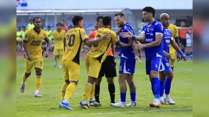Persib Terancam? Bojan Hodak Sebut Liga Indonesia Makin Berat Persib Terancam? Bojan Hodak Sebut Liga Indonesia Makin Berat