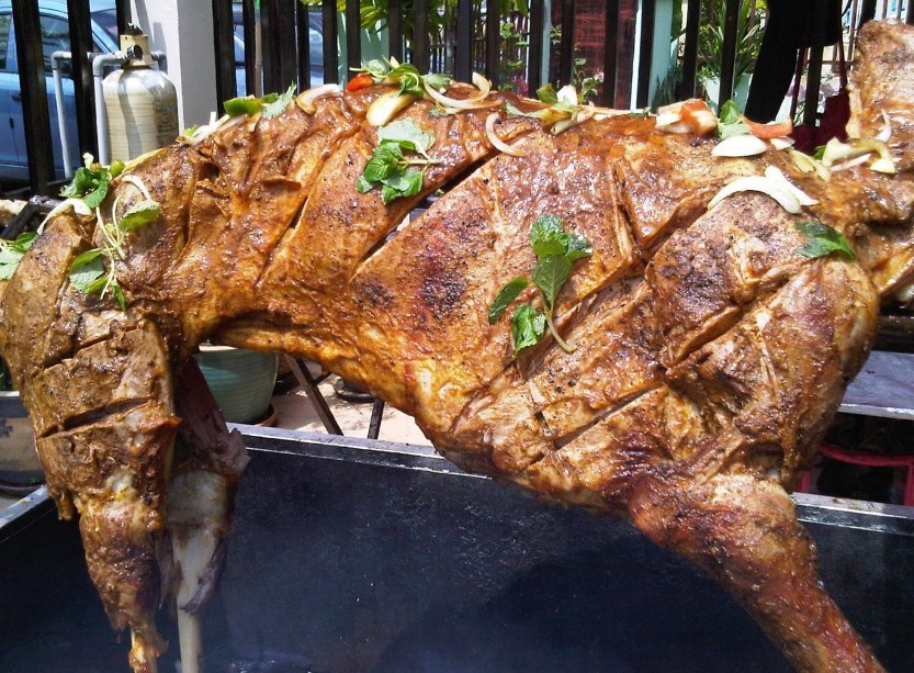 Kambing Guling Bandung: 7 Tempat Pesan Kambing Guling Enak & Empuk untuk Acara Spesial Kambing Guling Bandung: 7 Tempat Pesan Kambing Guling Enak & Empuk untuk Acara Spesial