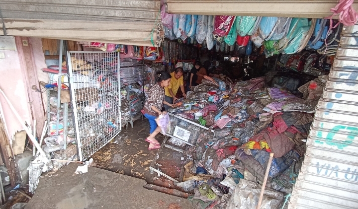 Mensos Pastikan Bantuan Korban Banjir Bali Sudah Disalurkan Tepat Sasaran Mensos Pastikan Bantuan Korban Banjir Bali Sudah Disalurkan Tepat Sasaran