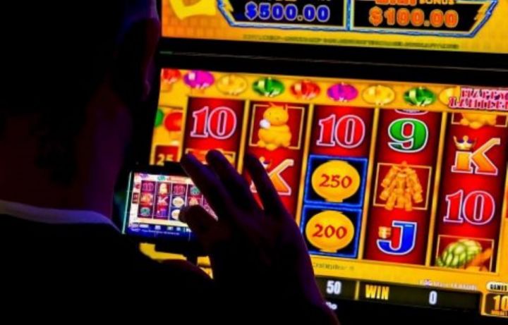 1.200 Penerima Bansos di Bandung Ketahuan Judi Online