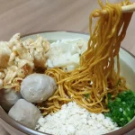 Rahasia Bakmi Apin Bandung: Kenapa Warga Bandung Rela Antri