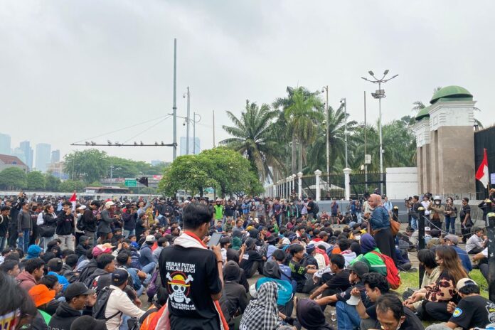 Demo Anarkis Ganggu Stabilitas Pemerintahan, Akademisi dan Ulama Ajak Publik Bijak Demo Anarkis Ganggu Stabilitas Pemerintahan, Akademisi dan Ulama Ajak Publik Bijak