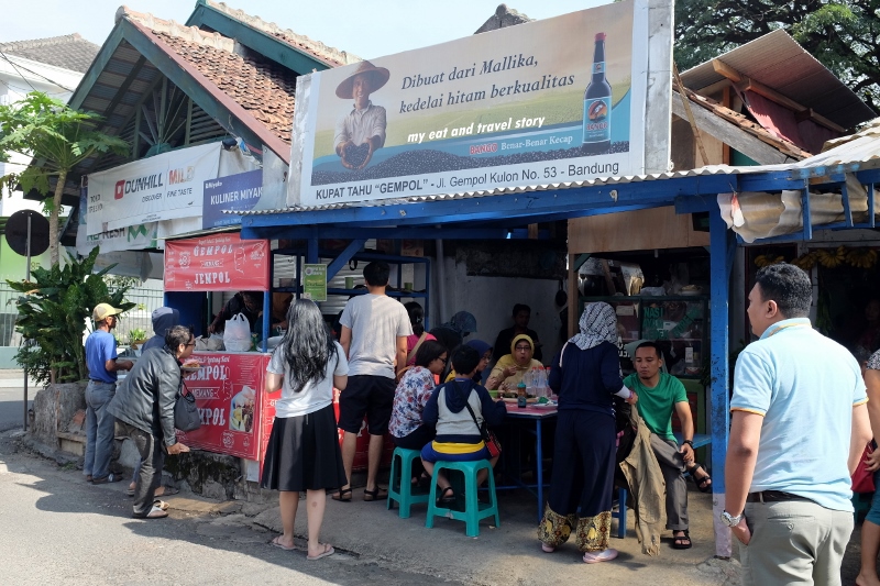 Mengapa Kupat Tahu Gempol Bandung Selalu Bikin Ketagihan?