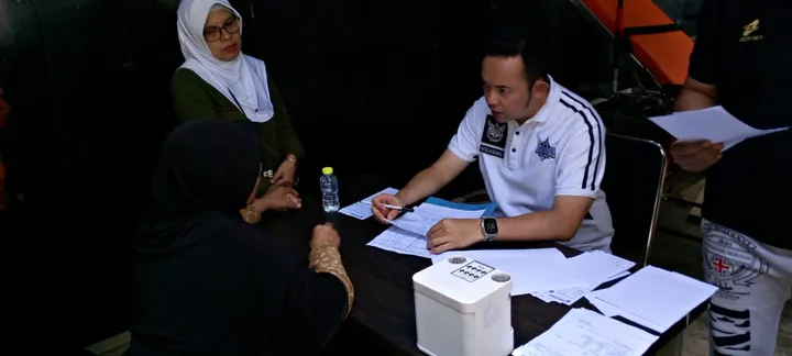 dr. Agung Firmansyah Rutin Gelar Pengobatan Gratis di Bandung dr. Agung Firmansyah Rutin Gelar Pengobatan Gratis di Bandung