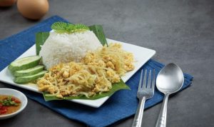 5 Nasi Telur Viral di Indonesia, Murah Tapi Bikin Nagih! 5 Nasi Telur Viral di Indonesia, Murah Tapi Bikin Nagih!