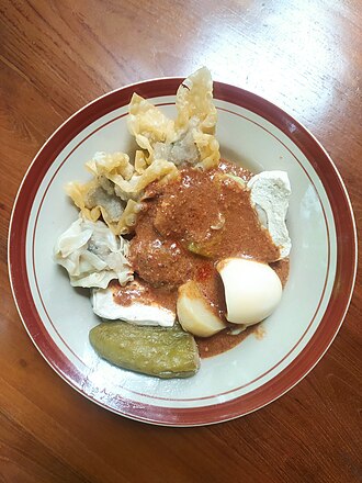 Rasakan Gurihnya 10 Batagor Paling Enak di Bandung! Rasakan Gurihnya 10 Batagor Paling Enak di Bandung!