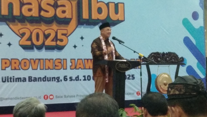 Bahasa Sunda Jadi Benteng Identitas di Tengah Arus Globalisasi: Festival Tunas Bahasa Ibu 2025 Bangkitkan Semangat Budaya Bahasa Sunda Jadi Benteng Identitas di Tengah Arus Globalisasi: Festival Tunas Bahasa Ibu 2025 Bangkitkan Semangat Budaya
