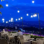 Rooftop Cafe Bandung – TOP 7 Tempat Nikmatin Sunset Romantis dan View Estetik di Kota Kembang