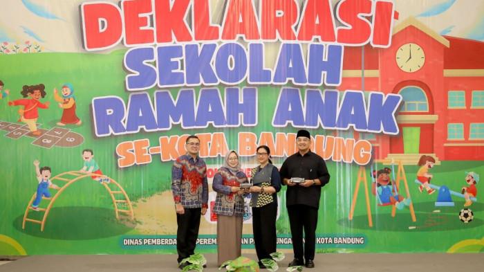 Kota Bandung Mantapkan Komitmen Wujudkan Sekolah Ramah Anak Kota Bandung Mantapkan Komitmen Wujudkan Sekolah Ramah Anak