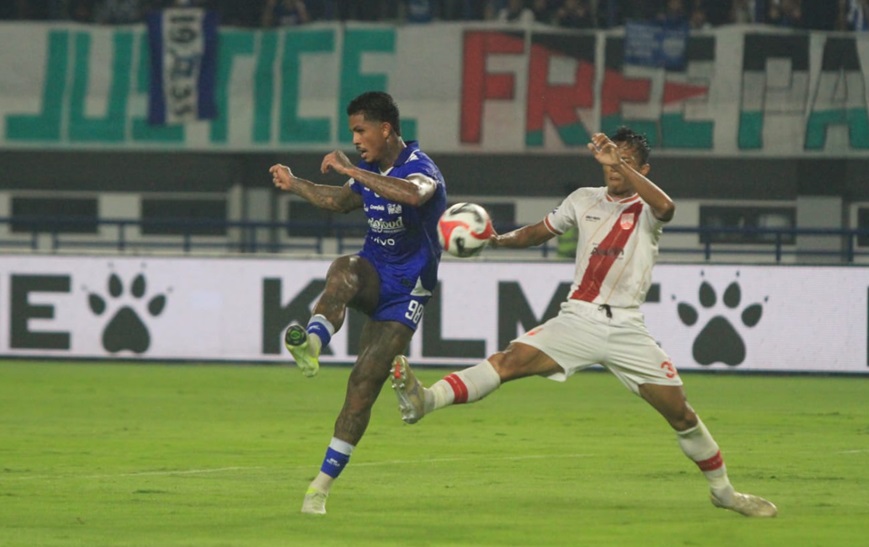 Ramon Tanque Optimis Akhiri Puasa Gol dan Bawa Persib Bandung Berjaya Ramon Tanque Optimis Akhiri Puasa Gol dan Bawa Persib Bandung Berjaya