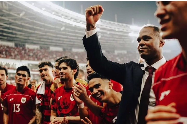 Patrick Kluivert Timnas Indonesia Siap Gocek Arab Saudi dan Irak, Maarten Paes Pulih Total! Patrick Kluivert Timnas Indonesia Siap Gocek Arab Saudi dan Irak, Maarten Paes Pulih Total!