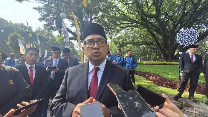 Pelayanan Publik Bandung Tetap Aman Meski Dana Transfer Pusat Dipangkas Pelayanan Publik Bandung Tetap Aman Meski Dana Transfer Pusat Dipangkas